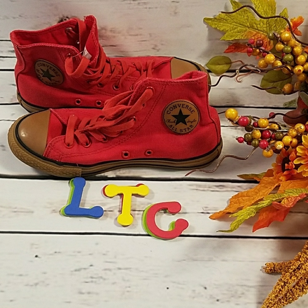 Red Chuck Taylor Converse 2.5